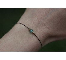 Лаконичный браслет с апатитом