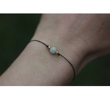 Лаконичный браслет с жадеитом